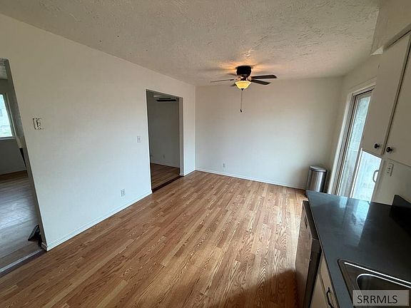 5th image of 155 Hummingbird Ln