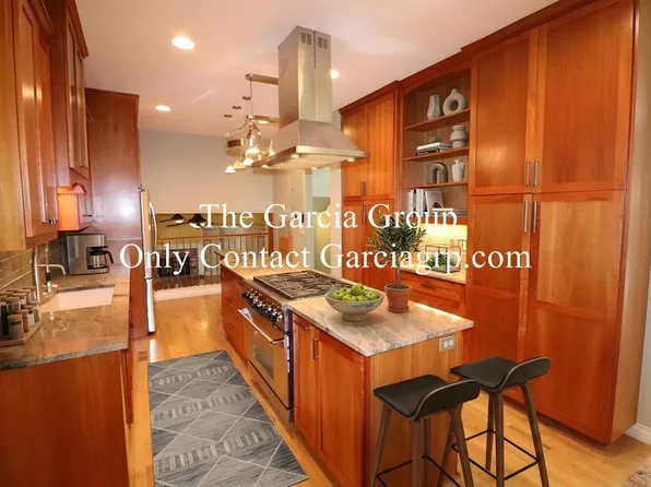 4113 Wolf Berry Ct, Lake Oswego, OR 97035