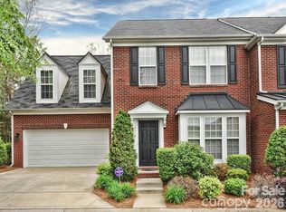 10412 Berkeley Woods Ln, Charlotte, NC 28277