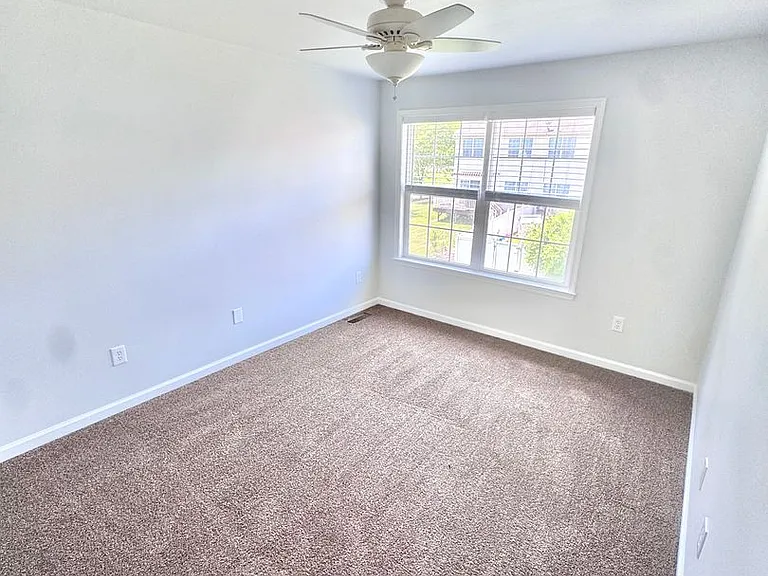 309 Maple Ct — Photo 18