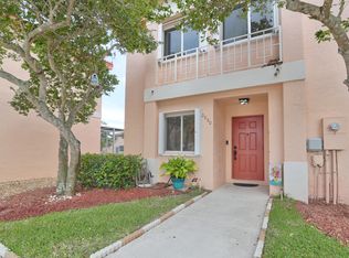 20860 NW 3rd Ct, Pembroke Pines, FL 33029