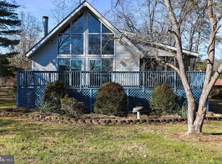 81 Powhatan Trl, Hedgesville, WV 25427
