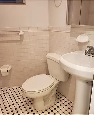 Rented by CitySites Real Estate Group | media 8
