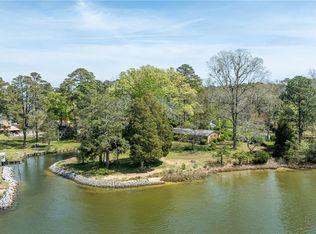 5556 Roanes Wharf Rd, Gloucester, VA 23061