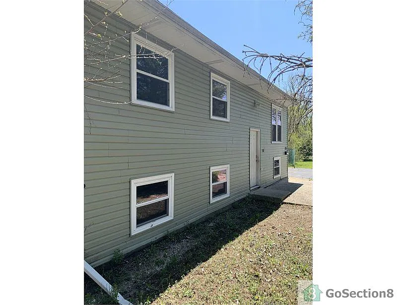 321 Beacon Blvd photo 1