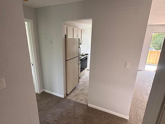 2nd image of 3949 Clear Acre Ln APT 284