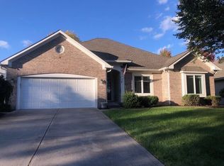 11542 Applewood Cir, Carmel, IN 46032