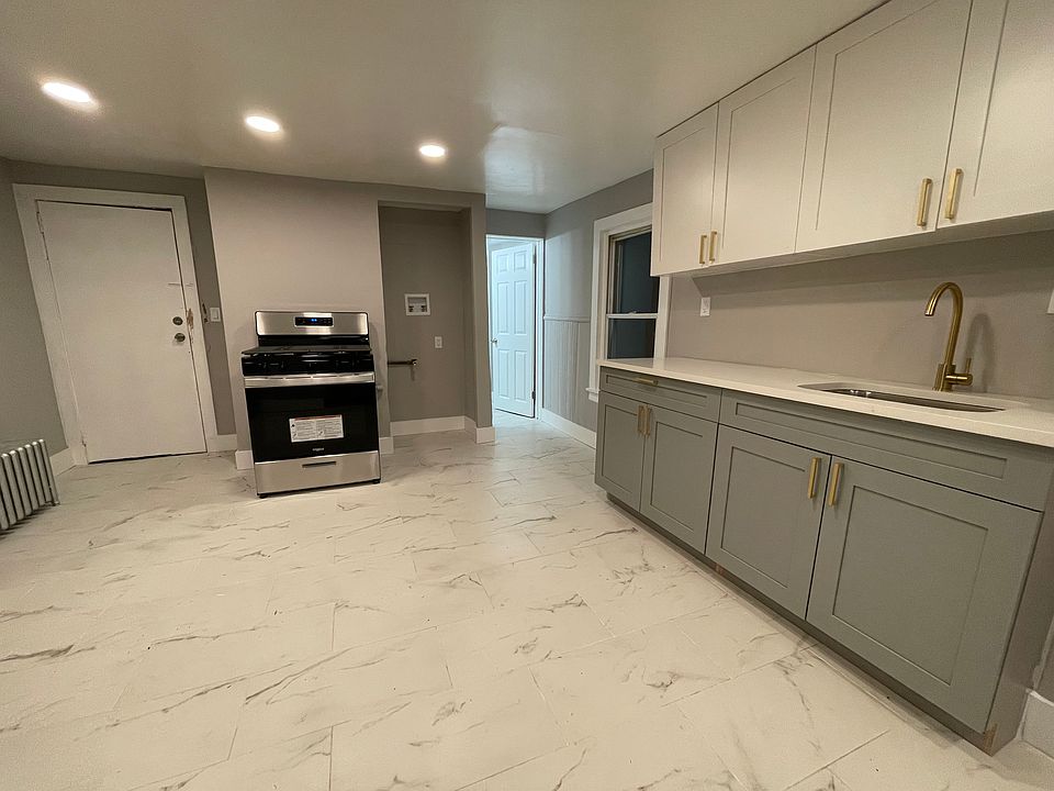 1st image of 590 Christopher St Floor 1