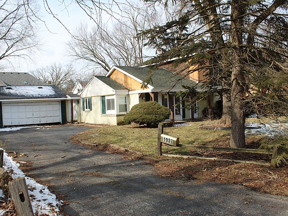 3rd image of 1932 Summerton Pl