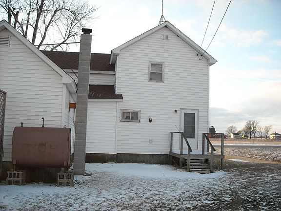 back of house (bathroom and laundry room)