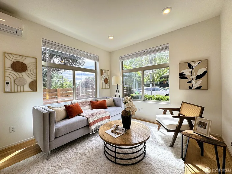 4114A Linden Ave N #A — Photo 4