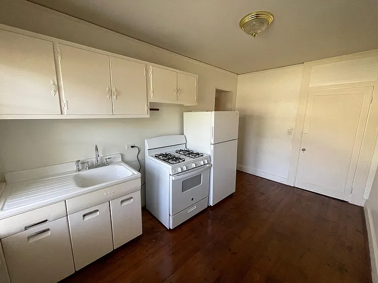 125 7th Ave NE #D1 — Photo 8