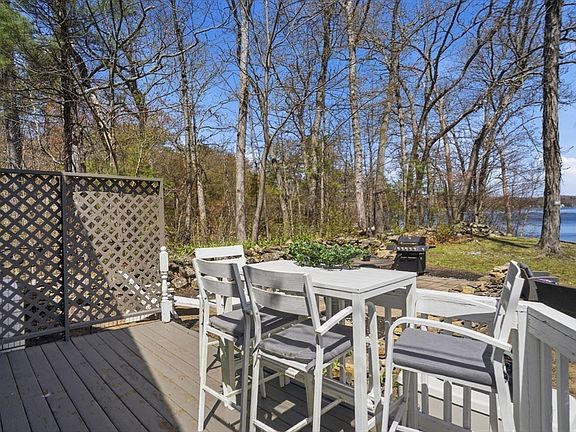 3rd image of 299 Clarke Road Ext