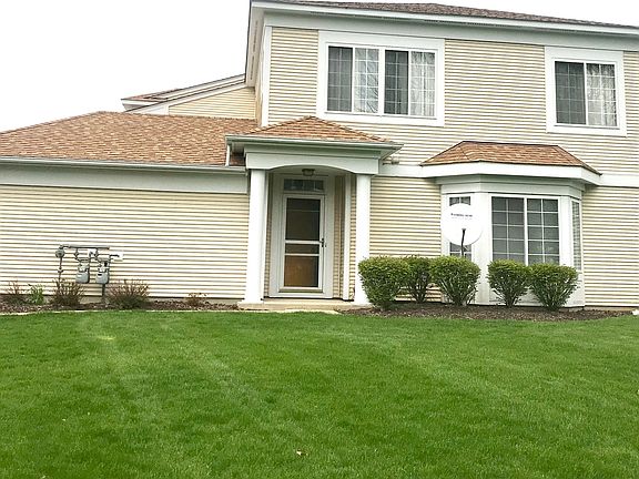 2nd image of 899 Carlsbad Ct