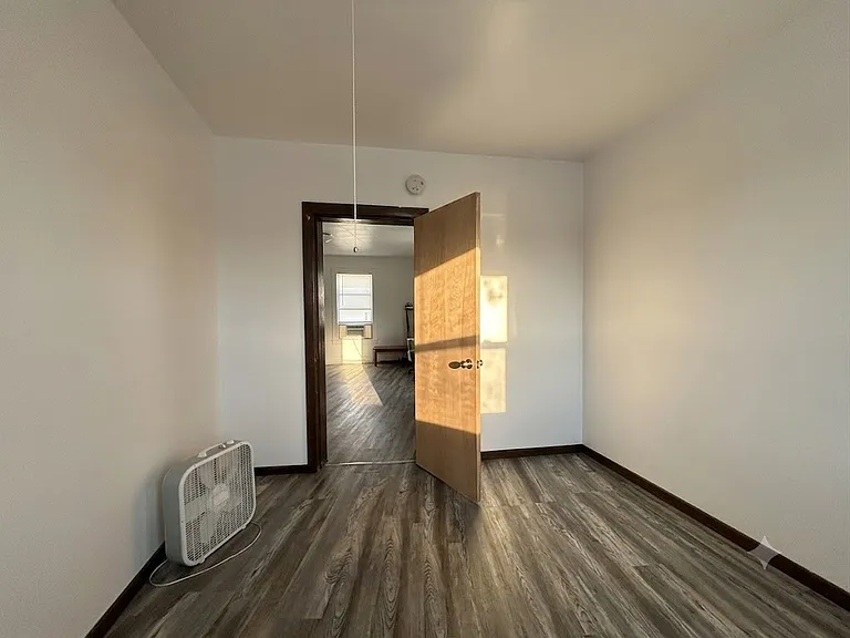 234 Grand Ave #4 — Photo 9