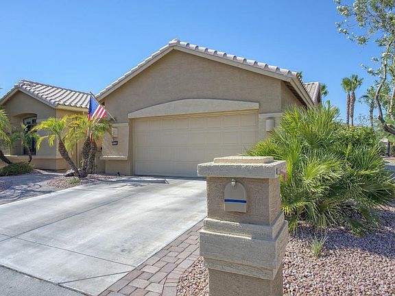 003_Nice Corner Lot