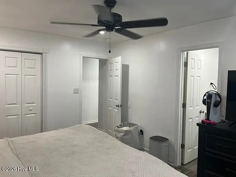 1312 Wolf Swamp Rd — Photo 10