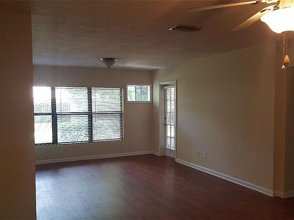 4th image of 1330 Lyndale Blvd