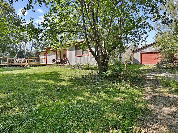 2nd image of 4226 Somerset Lake Rd