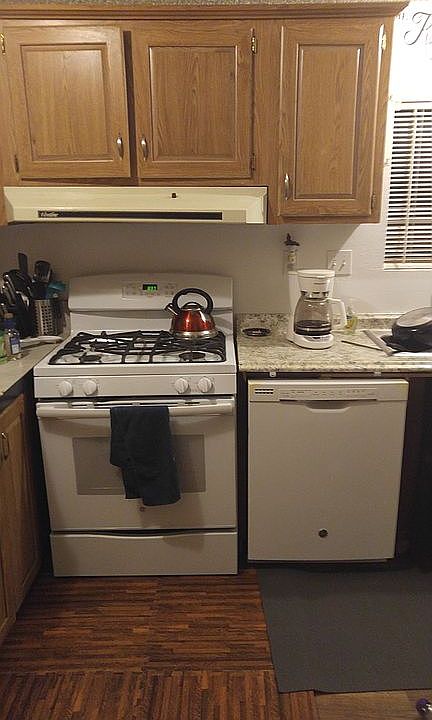 Stove and dishwasher 