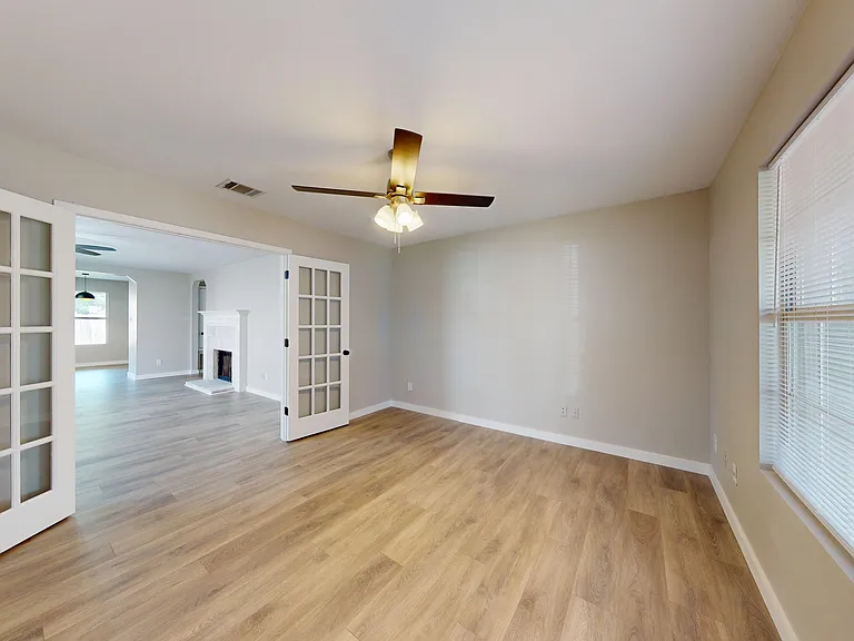 145 S Willow Way — Photo 9