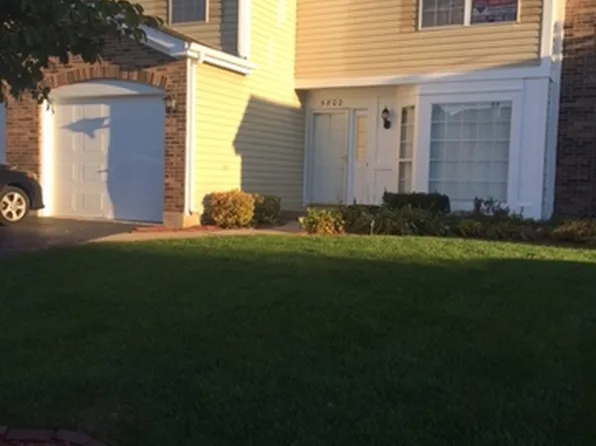5802 Delaware Ave, Gurnee, IL 60031