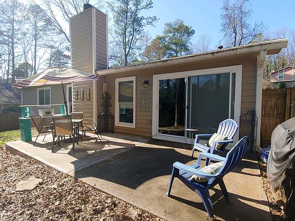 Back Patio-Fenced