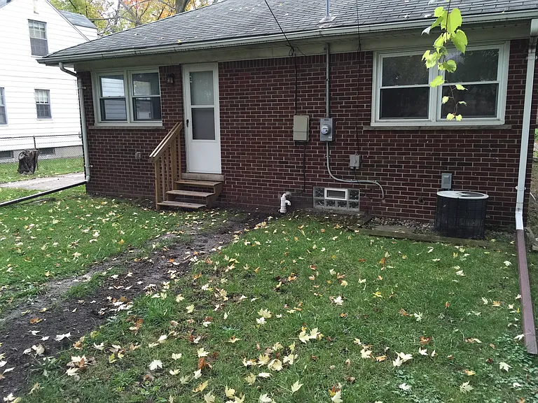 429 E Jarvis Ave — Photo 40