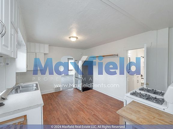 5th image of 637 S Harmony Ct