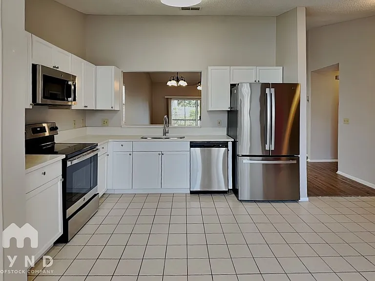 2800 Falling Tree Cir — Photo 6