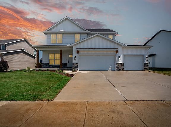 3rd image of 510 Isabella Dr