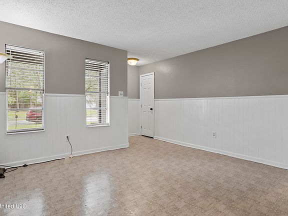 4th image of 1917 Westgate Pkwy