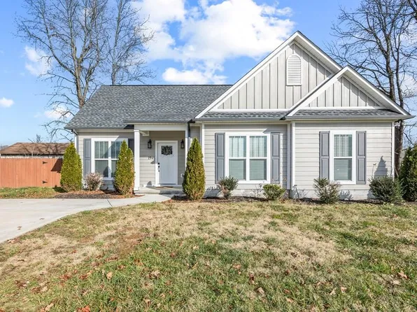 1945 Freehill Rd, Cookeville, TN 38501