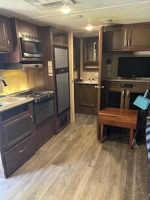 1 bed, 250 sqft, $700 — Photo 3