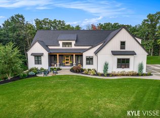 943 Little Bee Ln NE, Ada, MI 49301