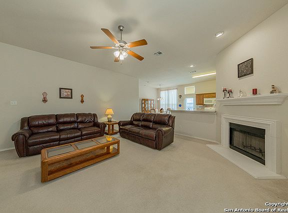 4th image of 325 Placid Mdw