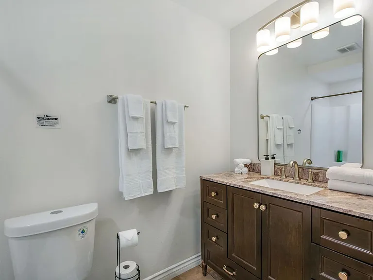 405 Nobel Ave #D — Photo 15