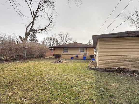 3rd image of 2204 Eastmoreland Ave