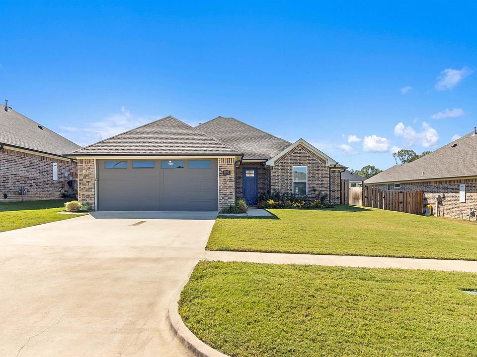 1st image of 1702 Forestdale Blvd