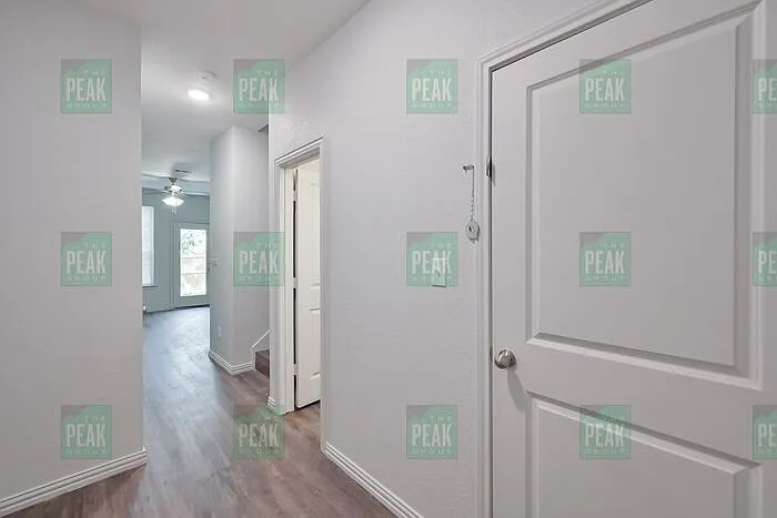 2034 Brookes St — Photo 12