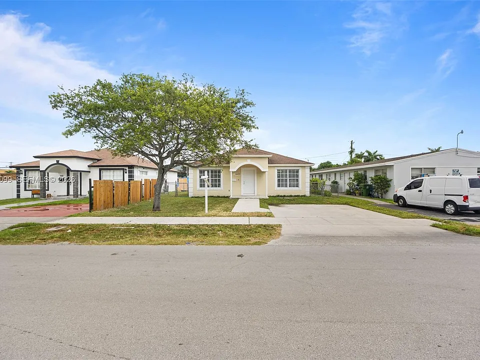 841 NW 10th St