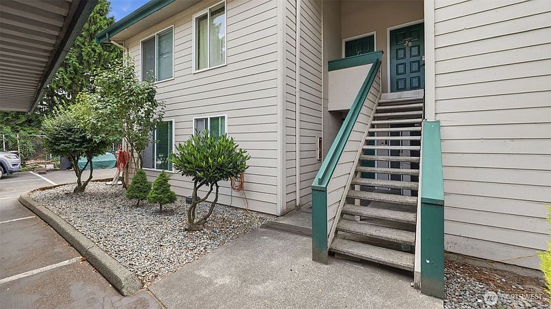 3rd image of 1102 8th Street NE #20
