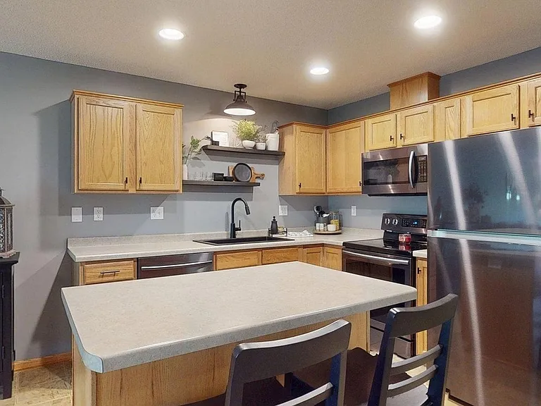 3057 Venice Ln NW — Photo 13