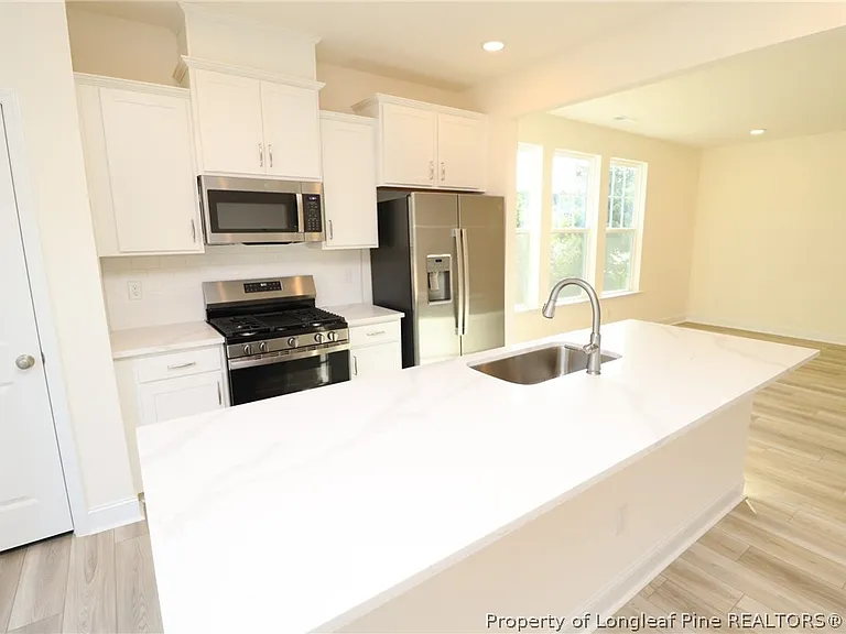 961 Kensley Grove Ln — Photo 8