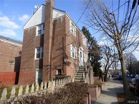 5th image of 253 E 240th St
