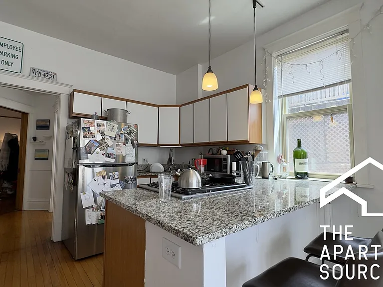 1315 W Melrose St #2 — Photo 14