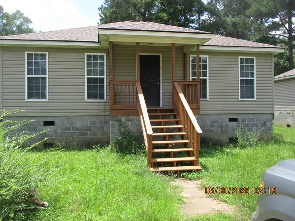 2201 Beachview Dr, Albany, GA 31705