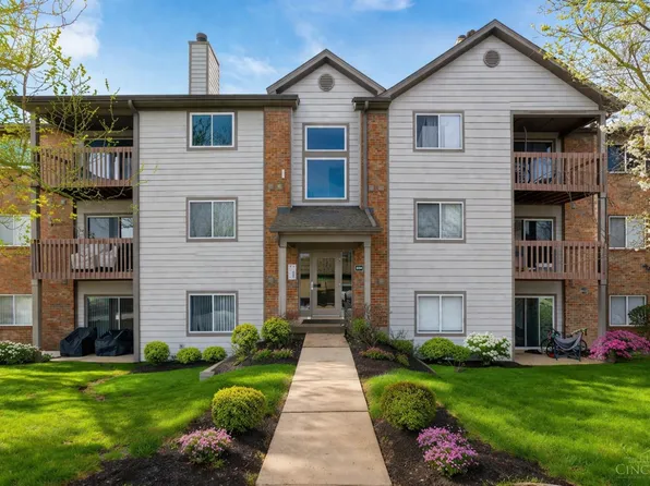 8945 Eagleview Dr APT 10, West Chester, OH 45069