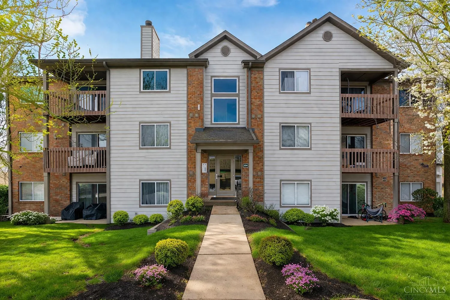 8945 Eagleview Dr APT 10 photo 1