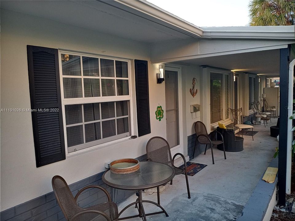 1st image of 1923 NE 33rd Ave #4